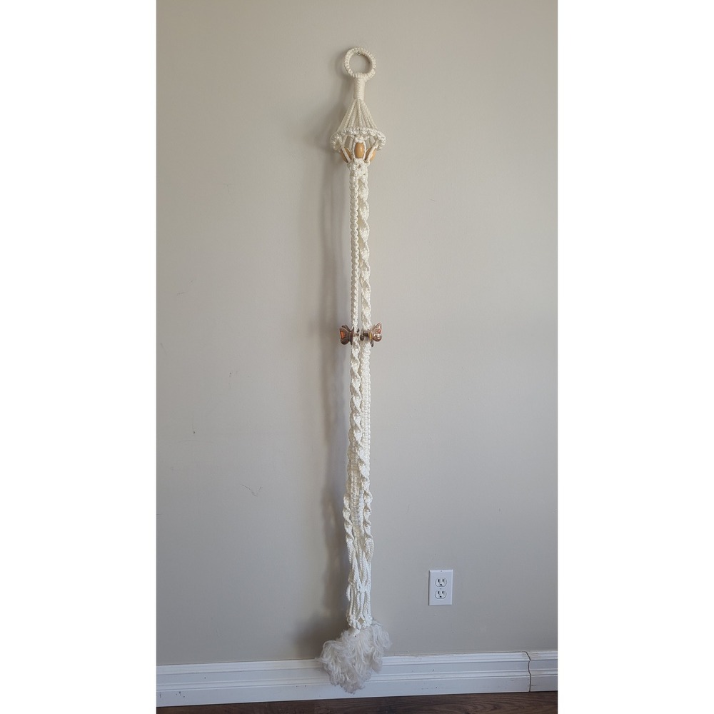 Vintage Macrame Plant Hanger Cream Boho Wood Beads Ceramic Butterfly 70s Retro - Picture 2 of 3